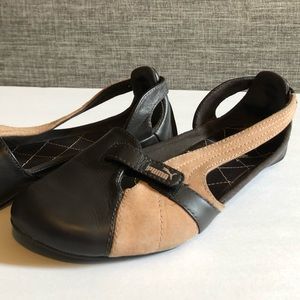 Puma Ladies’ Sz 9.5 Flats Brown Suede & Leather